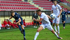 Bez promjena na vrhu