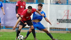 Dečić, Jezero, Mornar i Otrant u polufinalu