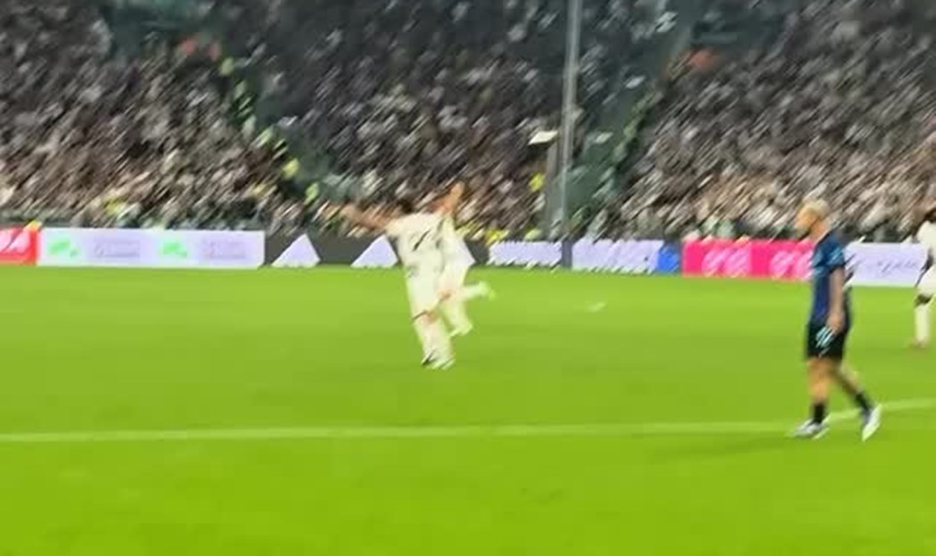 Naš fudbalski biser, naš Adžo. Zablistao je na...