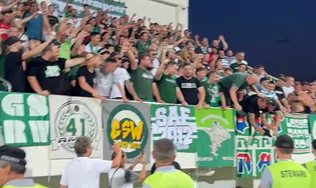 Navijači Rapida ne zaboravljaju fudbalskog...