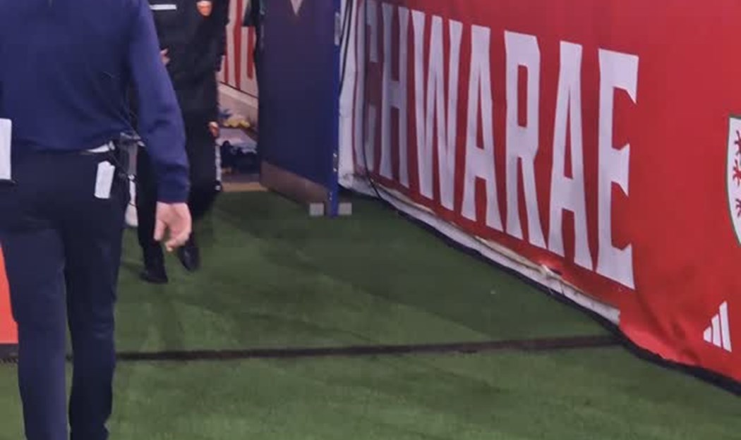 Izlazak na zagrijavanje pred meč sa 🏴󠁧󠁢󠁷󠁬󠁳󠁿