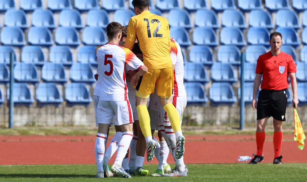 ,,Sokoli“ na startu savladali Grčku