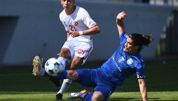 Remi Sutjeske, Mornar na minus dva