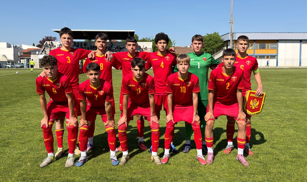 Poraz od Škotske na startu