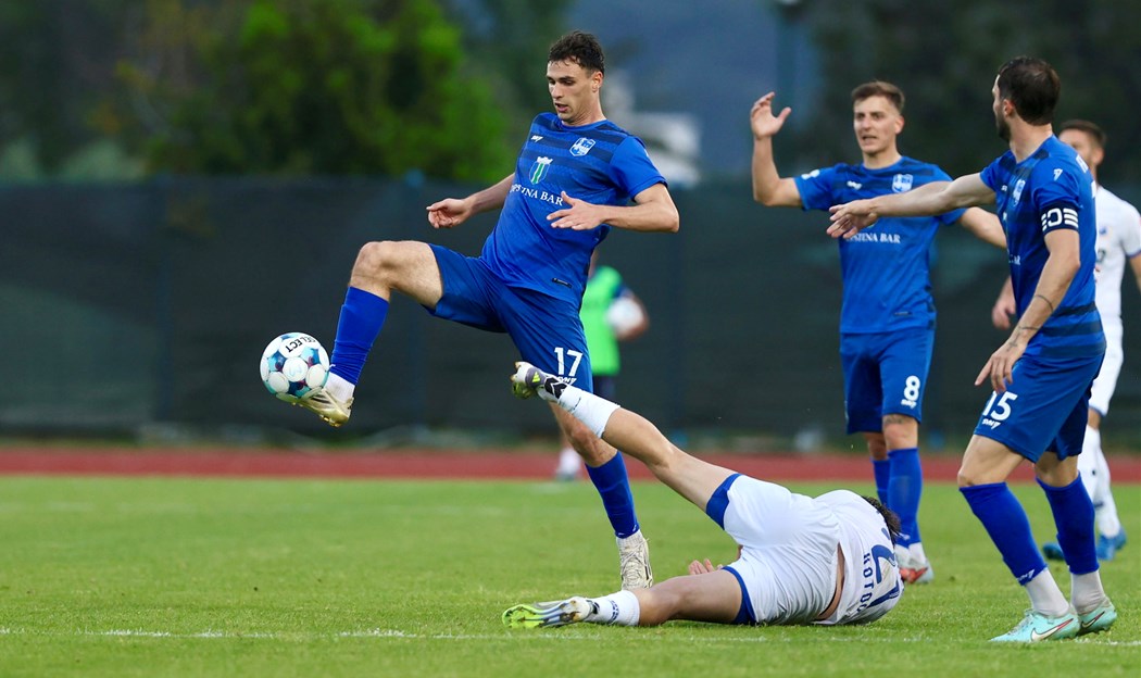 Remi Mornara, Sutjeska i dalje na vrhu