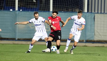 Dečić preko Bokelja do vrha tabele